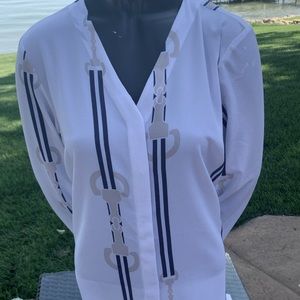 Ronner beautiful long flowing white blouse